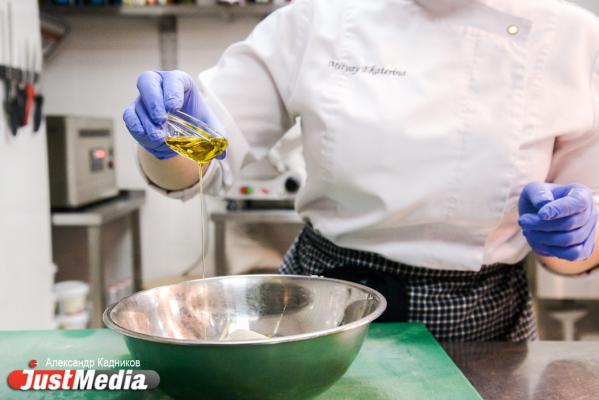 Вафли с икрой, печенье от Наины Ельциной и земляничный чай. JustMedia.ru предлагает альтернативные рецепты борьбы с осенней хандрой. ФОТО - Фото 7