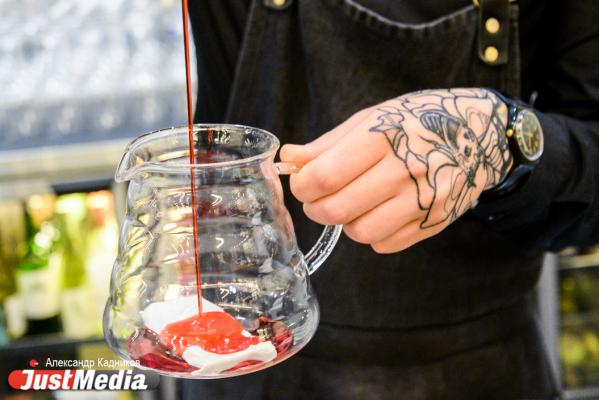 Вафли с икрой, печенье от Наины Ельциной и земляничный чай. JustMedia.ru предлагает альтернативные рецепты борьбы с осенней хандрой. ФОТО - Фото 25