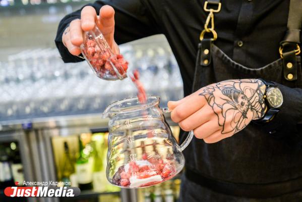 Вафли с икрой, печенье от Наины Ельциной и земляничный чай. JustMedia.ru предлагает альтернативные рецепты борьбы с осенней хандрой. ФОТО - Фото 26