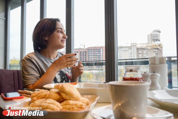 Вафли с икрой, печенье от Наины Ельциной и земляничный чай. JustMedia.ru предлагает альтернативные рецепты борьбы с осенней хандрой. ФОТО - Фото 29