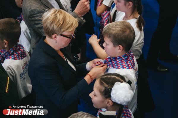 Прыгнуть с парашютом или заправить детям кровати в садике: юные уральцы осуществят мечты благодаря патриотическим программам - Фото 9