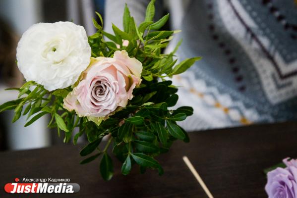 «Стихи нужно писать без ошибок, ведь они мгновенно разлетятся по мессенджерам и соцсетям». Идеальные лайфхаки ко Дню матери - Фото 5