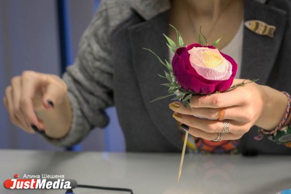 «Стихи нужно писать без ошибок, ведь они мгновенно разлетятся по мессенджерам и соцсетям». Идеальные лайфхаки ко Дню матери - Фото 18