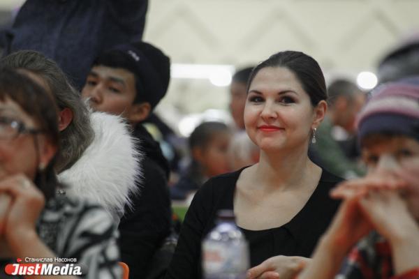 В ТРЦ «Карнавал» во время «черной пятницы» разыграли 65 денежных сертификатов - Фото 3