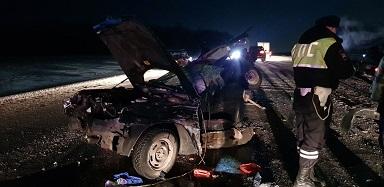 Под Богдановичем «десятка» врезалась в легковушку и залетела под МАЗ. Пострадали 6 человек - Фото 6