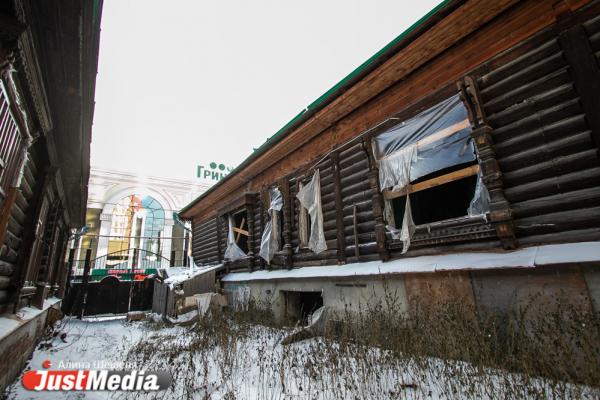 О роскошных приемах времен царской России здесь не напоминает ничего. Показываем и рассказываем о сгоревшей усадьбе Ваганова - Фото 3