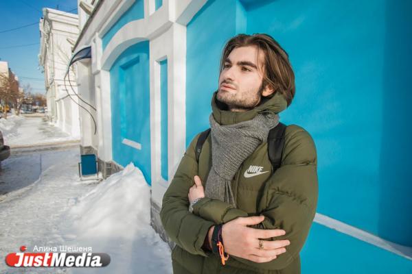 Михаил Вербицкий, журналист: «Люблю май, когда все оттаивает, а мы скидываем с себя балахоны и погружаемся в беспробудное счастье». В Екатеринбурге 0 градусов - Фото 6