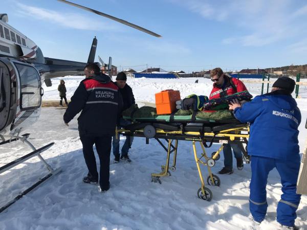 Шестимесячного малыша с пневмонией доставили вертолетом из Туринска в Екатеринбург  - Фото 2