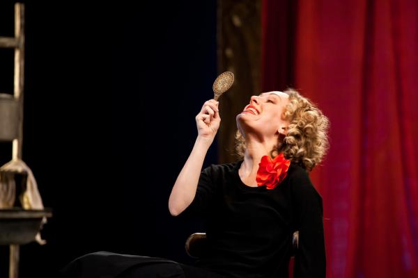 Актриса Ольга Ломоносова: «Я точно знаю, что Кирилл Серебренников не брал денег и не покупал никакие бриллианты» - Фото 4