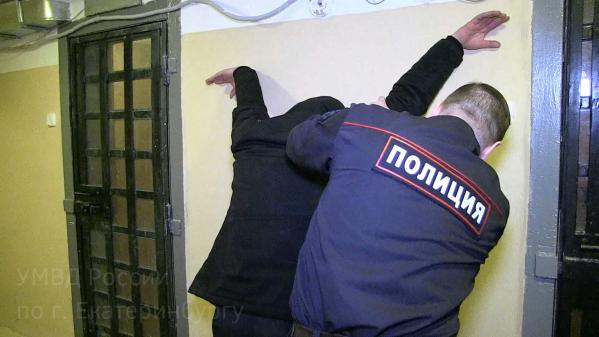 В Екатеринбурге задержали Лысого, который «заминировал» ТРЦ «Мегаполис» - Фото 2