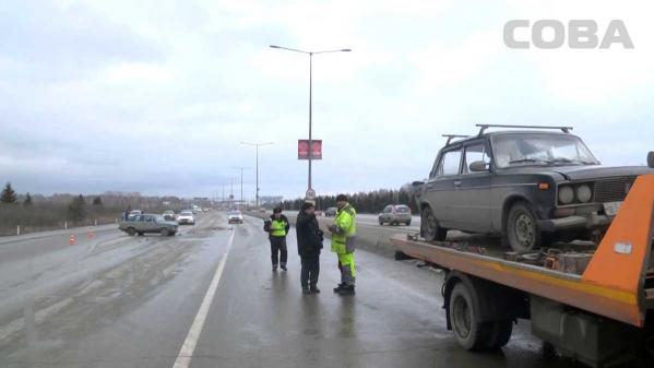На Кольцовском тракте не поделили дорогу три ВАЗа - Фото 2