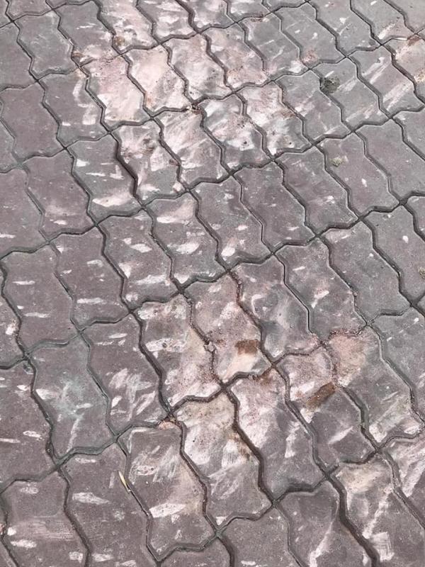 Танки испортили брусчатку в центре города. Чиновники пообещали разобраться в ситуации - Фото 3