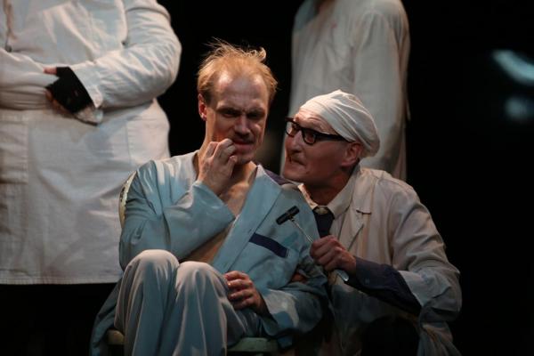 В Екатеринбурге театр «У МОСТА» покажет «Идиота», «Мастера и Маргариту» и «Безрукого из Спокэна» - Фото 5