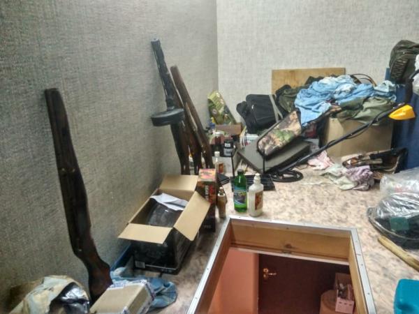 Екатеринбуржец открыл магазин-мастерскую, где делал пистолеты-пулеметы и автоматы  - Фото 2