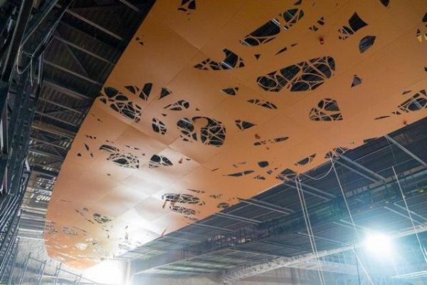 Алексей Орлов оценил уникальную подсветку конгресс-центра МВЦ «Екатеринбург-ЭКСПО» - Фото 3