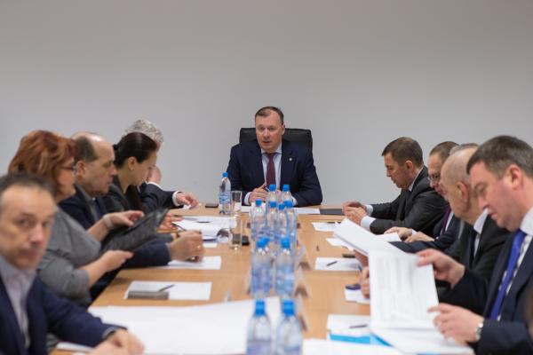 Алексей Орлов оценил уникальную подсветку конгресс-центра МВЦ «Екатеринбург-ЭКСПО» - Фото 4