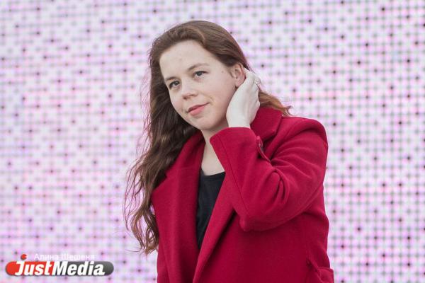 Блогер Анна Стародубова: «Меня уральская погода очень удивляет и пугает». В Екатеринбурге +12 - Фото 2