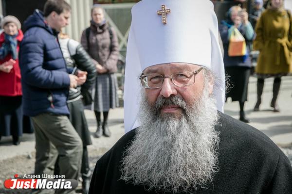 В Екатеринбурге Успенский собор обрел главный купол - Фото 3