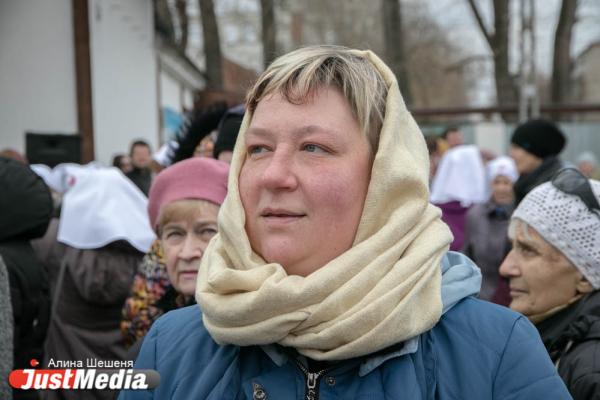 В Екатеринбурге Успенский собор обрел главный купол - Фото 10