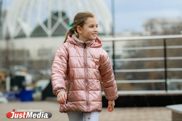  Полина Губина, восьмилетняя гимнастка: «У человека при любой погоде должно быть хорошее настроение». В Екатеринбурге 0 градусов - Фото 8