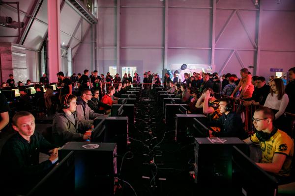 В Екатеринбурге определили сильнейших виртуальных танкистов России - Фото 2