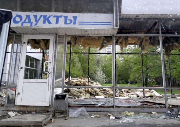 На Уралмаше на остановках демонтировали несколько незаконных киосков - Фото 3