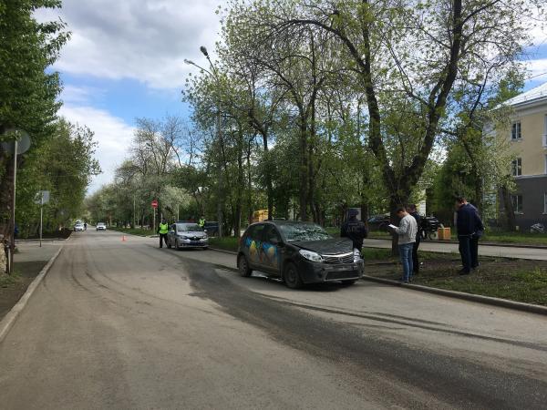 В Екатеринбурге в столкновении иномарок пострадали двое маленьких детей - Фото 2