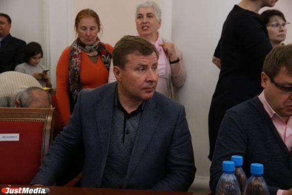 Часть депутатов Екатеринбургской гордумы проигнорировала слушания по вопросу храма святой Екатерины. ФОТО - Фото 8