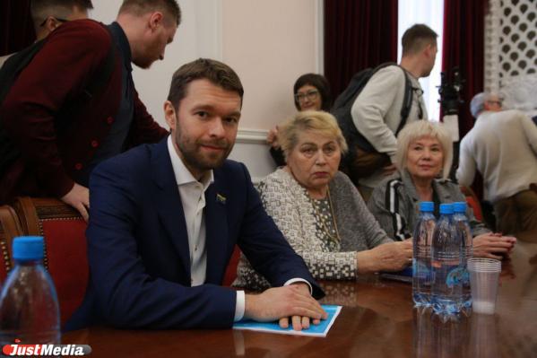 Часть депутатов Екатеринбургской гордумы проигнорировала слушания по вопросу храма святой Екатерины. ФОТО - Фото 9