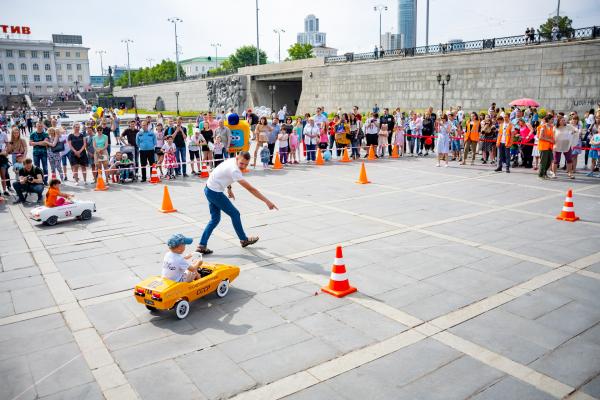 В Екатеринбурге прошло первое детское ретро-ралли - Фото 6