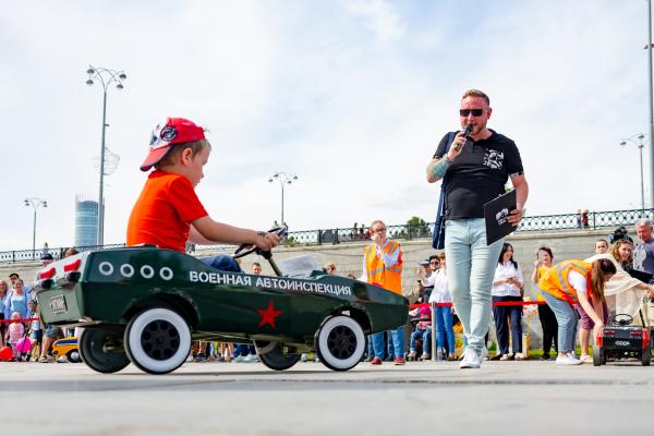 В Екатеринбурге прошло первое детское ретро-ралли - Фото 7