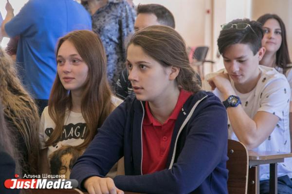 Робот Борис встретил первых абитуриентов Уральского федерального университета - Фото 6