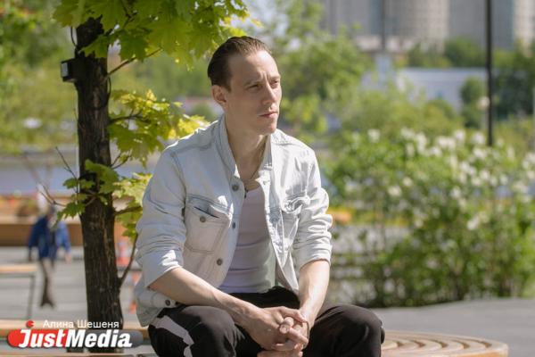 Игорь Кожевин, Театр драмы: «И хоть у меня репетиции каждый день, я все равно счастлив, потому что настало долгожданное лето». В Екатеринбурге +29 - Фото 2