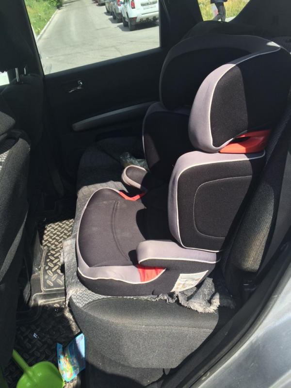 В Екатеринбурге КАМАЗ и кроссовер не подилили дорогу. Пострадала 8-летняя девочка - Фото 3