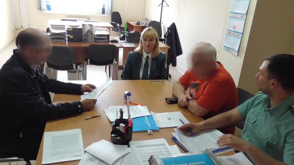 У екатеринбуржца, задолжавшего 1,2 млн по налогам, арестовали офис в ТЦ «Восточный» - Фото 2