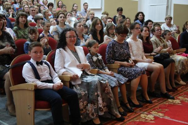 Денис Мацуев дал за день три концерта в Свердловской области и передал детским школам концертные рояли от региона  - Фото 7