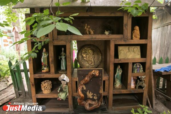 Тулуп Коковани, столетние липы и ретро-наковальня. В доме-музее Бажова открылся летний - Фото 4