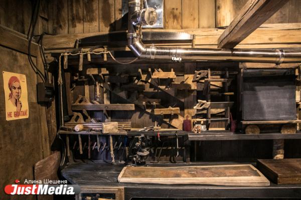 Тулуп Коковани, столетние липы и ретро-наковальня. В доме-музее Бажова открылся летний - Фото 5