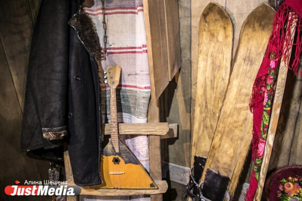Тулуп Коковани, столетние липы и ретро-наковальня. В доме-музее Бажова открылся летний - Фото 11