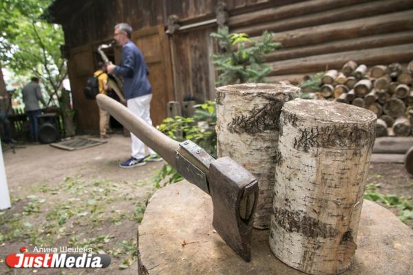 Тулуп Коковани, столетние липы и ретро-наковальня. В доме-музее Бажова открылся летний - Фото 19