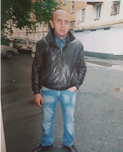 Женщинам - любовь, мужчинам - ремонт. Свердловские полицейские ищут строителя-мошенника - Фото 2