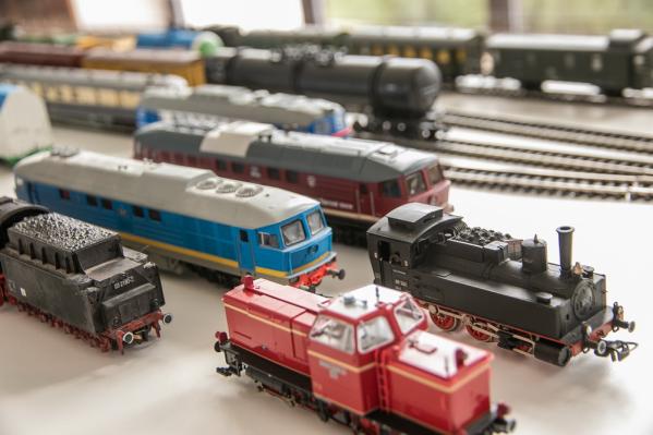 Забег ради жизни, гонки на дрезинах и футбол роботов. В Екатеринбурге с размахом отметили День железнодорожника - Фото 10