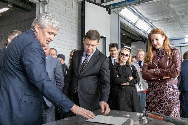 «Уральские авиалинии» презентовали Куйвашеву и Высокинскому новый самолет - Фото 3