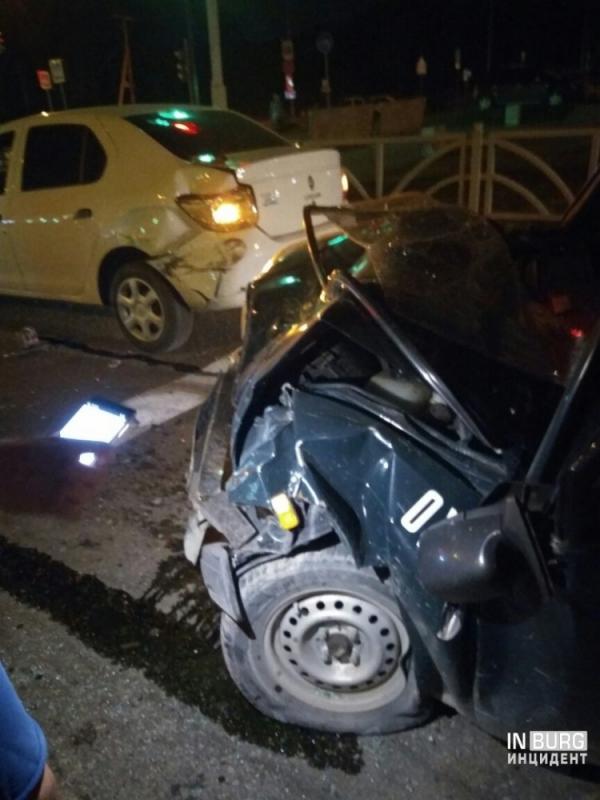 «Мужчину вырезали из тачки автогеном». На Краснолесье произошло жуткое ДТП с ЧОП-овским авто - Фото 2