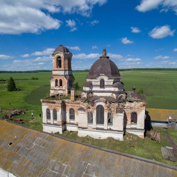 «Жизнь их покинула после революции». Смотрим на разрушенные и заброшенные храмы Свердловской области с JUSTTRIP - Фото 13