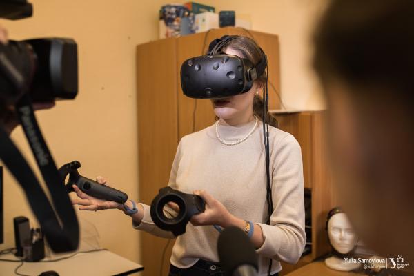 Батареи для электромобилей, языки при помощи VR и уникальный протектор для двигателей. УрФУ показал последние инновационные проекты - Фото 7