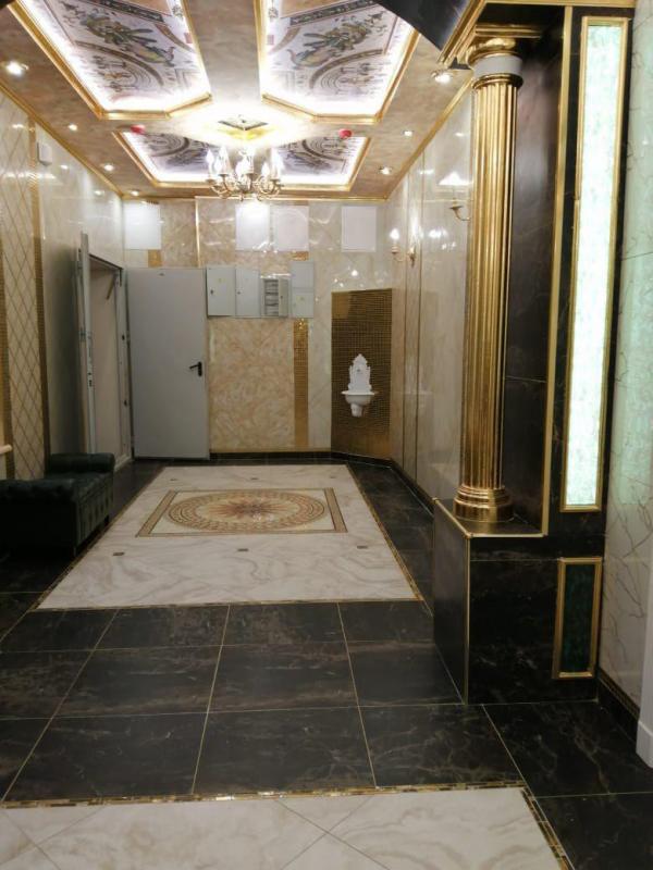 Мраморные коридоры и королевская столовая. Симановский продолжает превращать школу на Вторчермете в Версаль - Фото 3