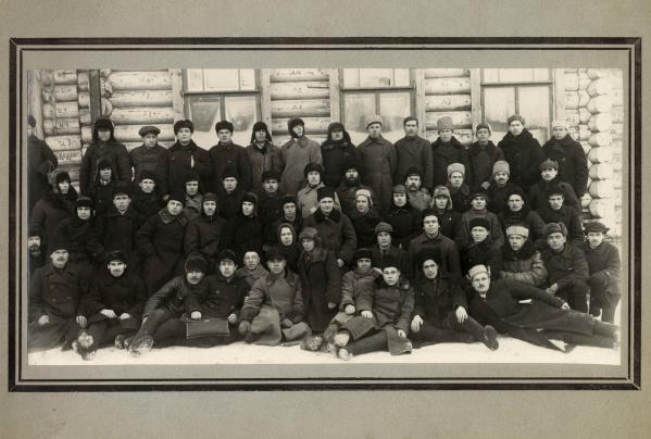 Помогали Брежнев и Ельцин. Госархив в ретро-фото рассказал о 100-летней истории сельского хозяйства на Урале - Фото 2