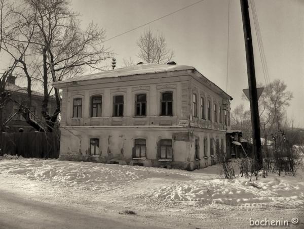 Пожар оставил от полукаменной усадьбы Звонарева только стены - Фото 2
