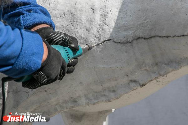 Спустя четыре месяца: львов из сквера за Оперным только начали реставрировать - Фото 3